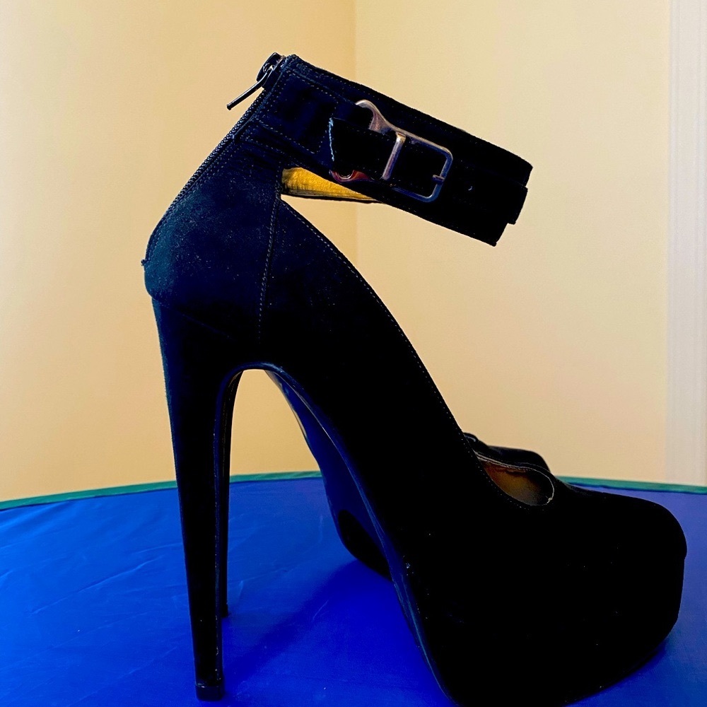 Chinese Laundry Zip Back Ankle Cuff Platform Stiletto